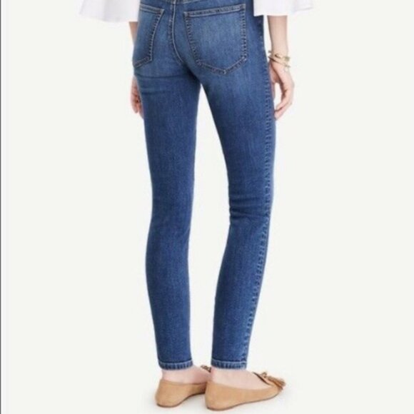 Ann Taylor The Skinny Ankle Curvy Fit Jeans - Picture 2 of 8